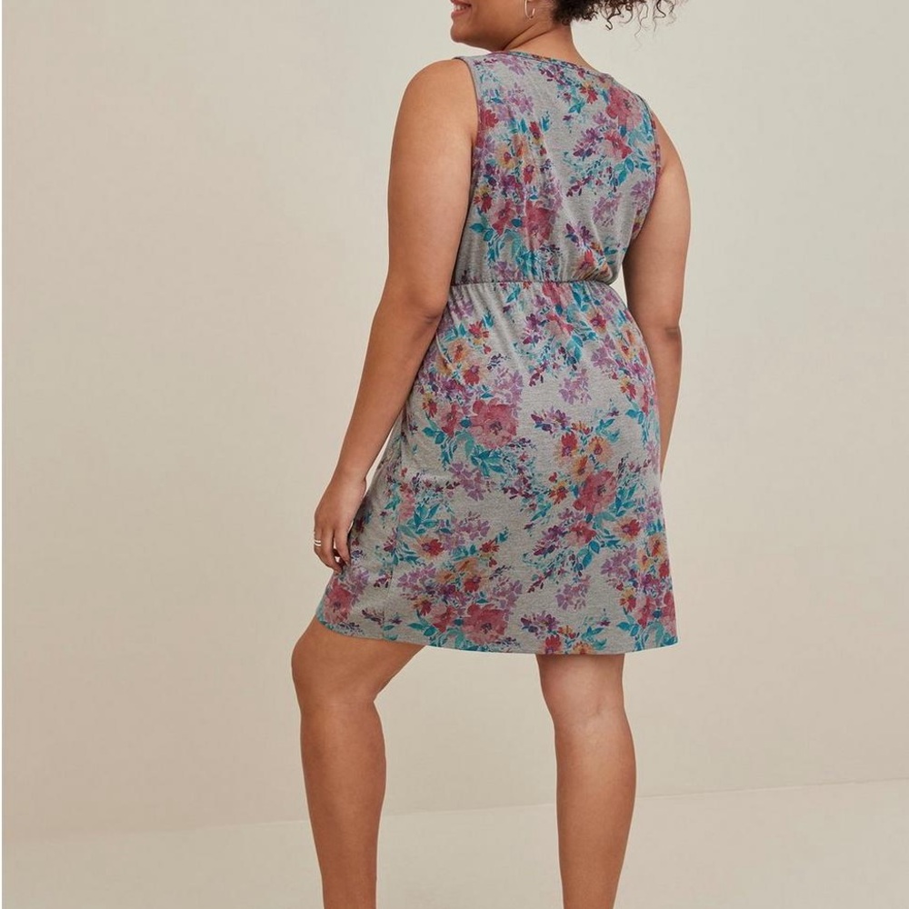 PLUS Clothing Torrid - Picture 2 of 7
